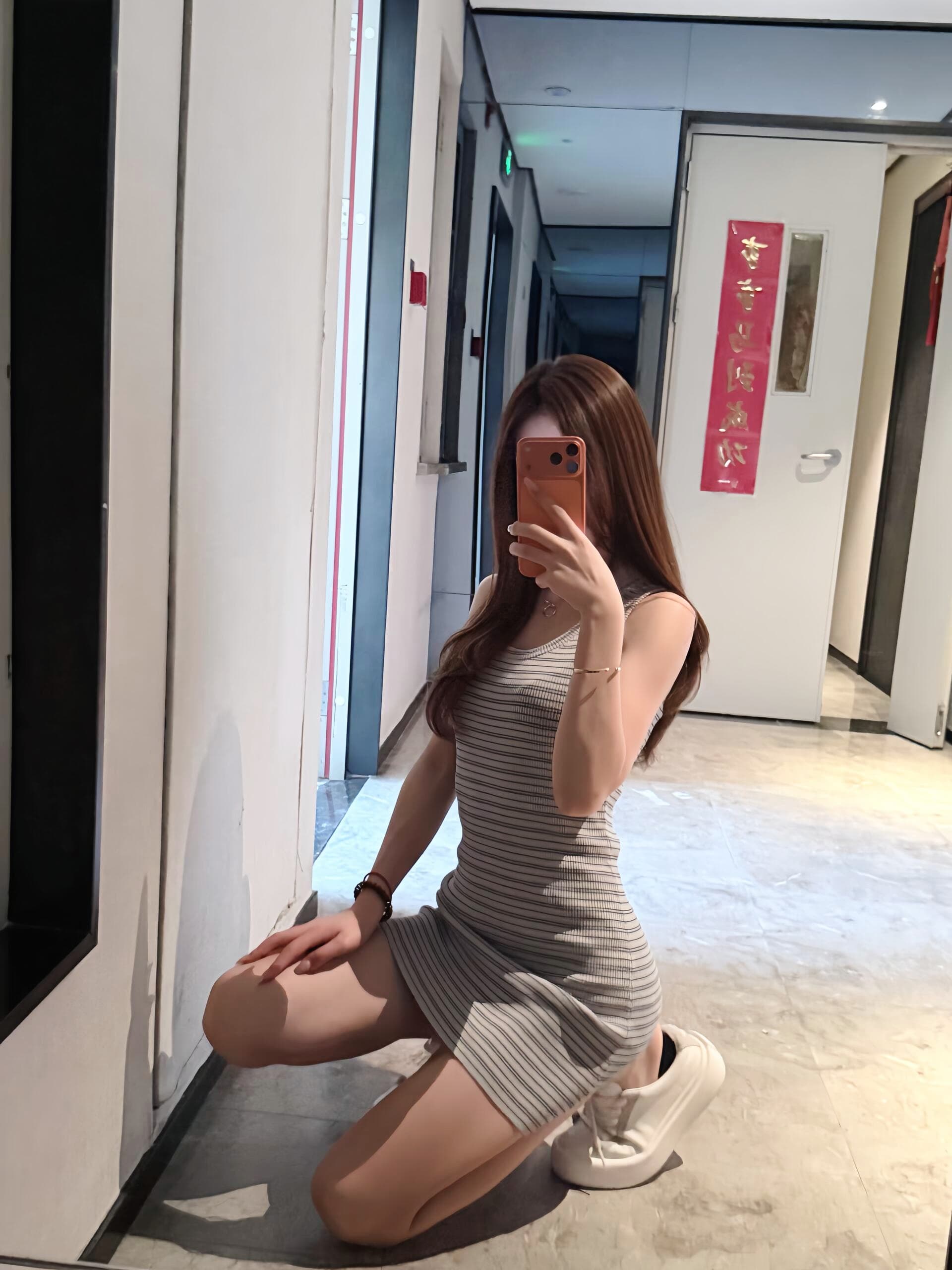 있음 선적 로얄 자매 작은 대중 이리저리 떠다니다 번쩍였다 조각 u 칼라 허리 수축 슬림해 보이는 천 골드 센스 착용 가져 가라. 스트라이프 순수한 욕망 여성 드레스 상세 이미지 20