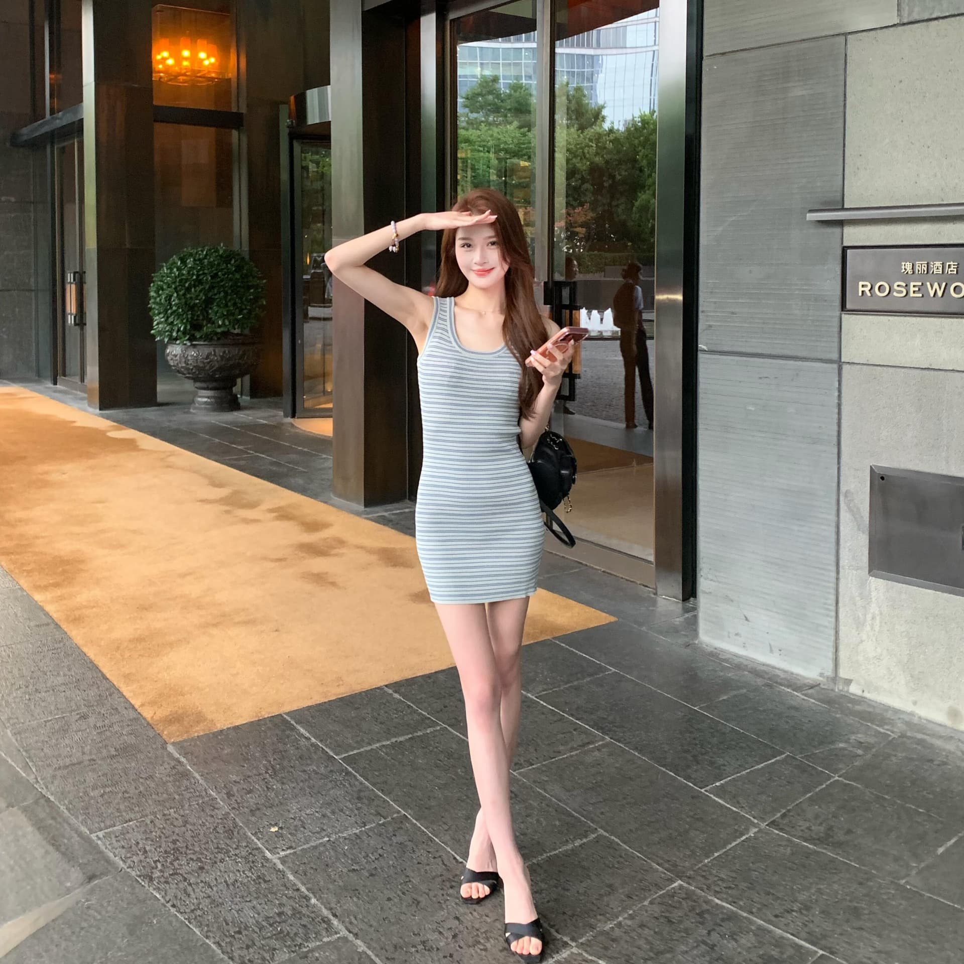 있음 선적 로얄 자매 작은 대중 이리저리 떠다니다 번쩍였다 조각 u 칼라 허리 수축 슬림해 보이는 천 골드 센스 착용 가져 가라. 스트라이프 순수한 욕망 여성 드레스 이미지 6