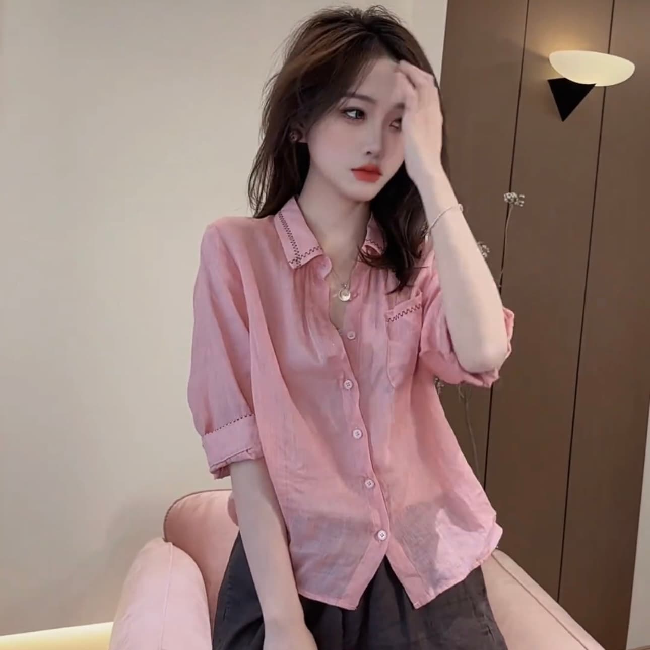 2026 년 여름 새로운 항구 바람 품격 연령 감소 디스플레이 화이트 작은 셔츠 여성 라미 7부 소매 여성 셔츠 상세 이미지 6