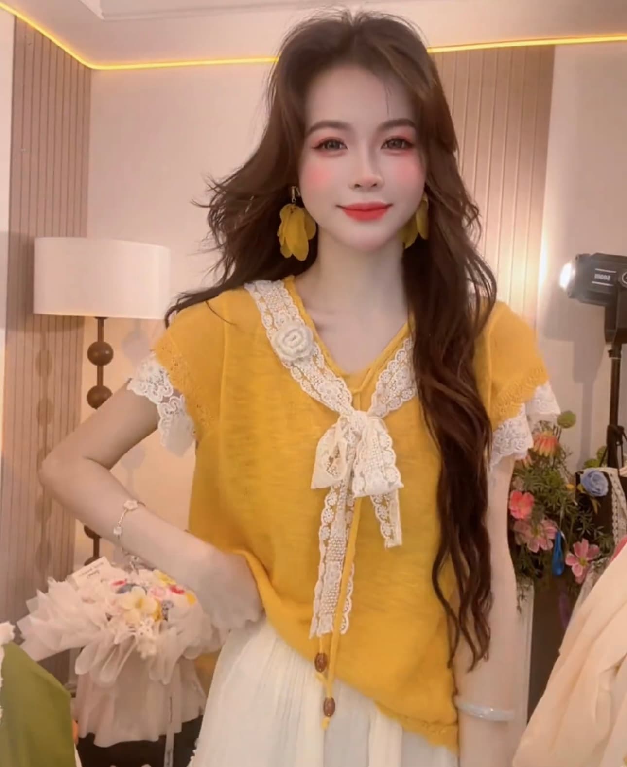 2026 년 품격 패치워크 레이스 반팔 슬림해 보이는 다용도 여름 루즈핏 단색 품격 패션 상세 이미지 4