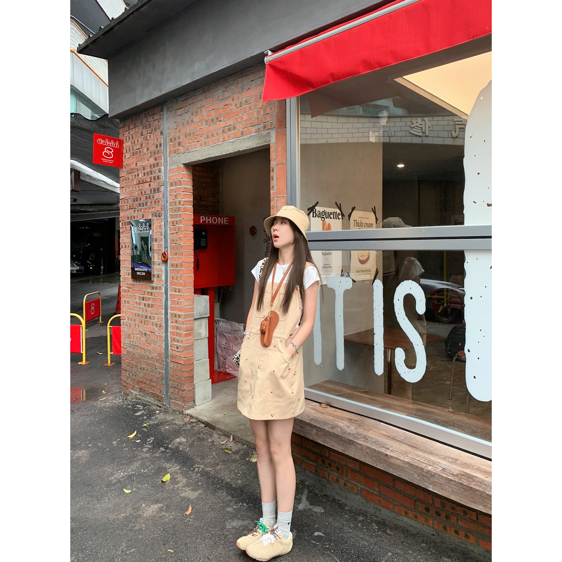 체리 눈 얼음 카키 색 멜빵 스커트 봄 여름 한 부서 연령 감소 슬림해 보이는 캐주얼 미니 스커트 여성 이미지 4