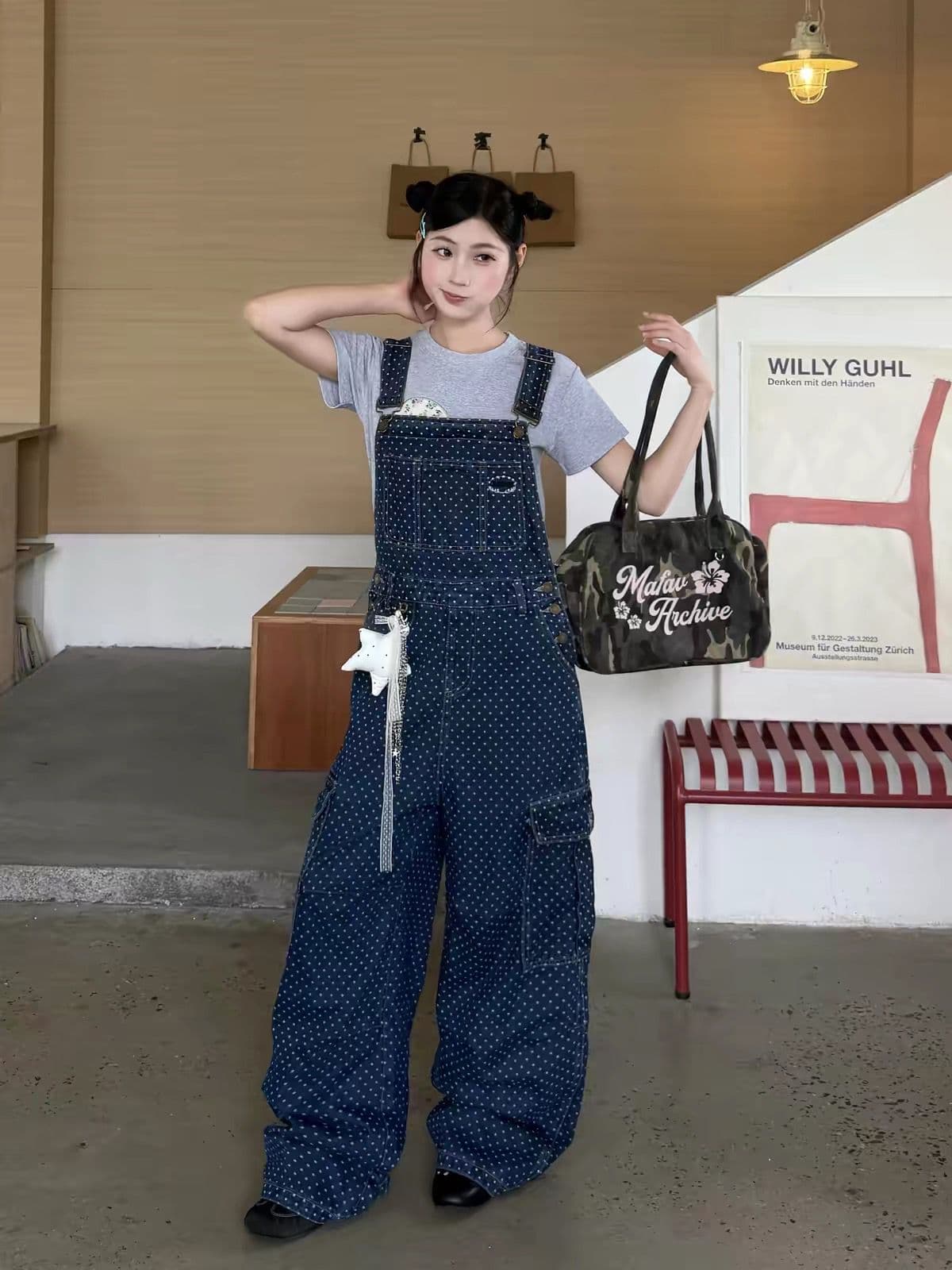 한 부서 다용도 파란색 도트 무늬 워크웨어 데님 멜빵 바지 여성 여름 새로운 작은 대중 디자인 센스 루즈핏 와이드 레그 팬츠 이미지 4
