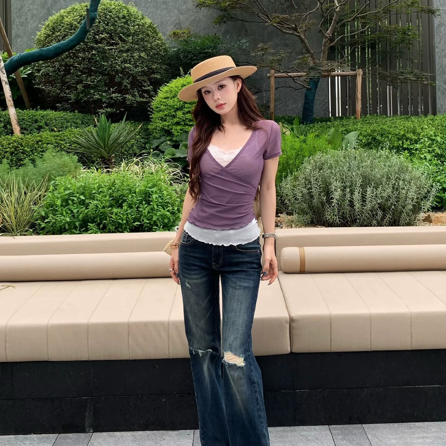 모드 핫걸 찢어진 부분 청바지 여성 거친 가장자리 부츠컷 슬림해 보이는 레트로 바닥 청소 나팔 긴 바지 이미지 3