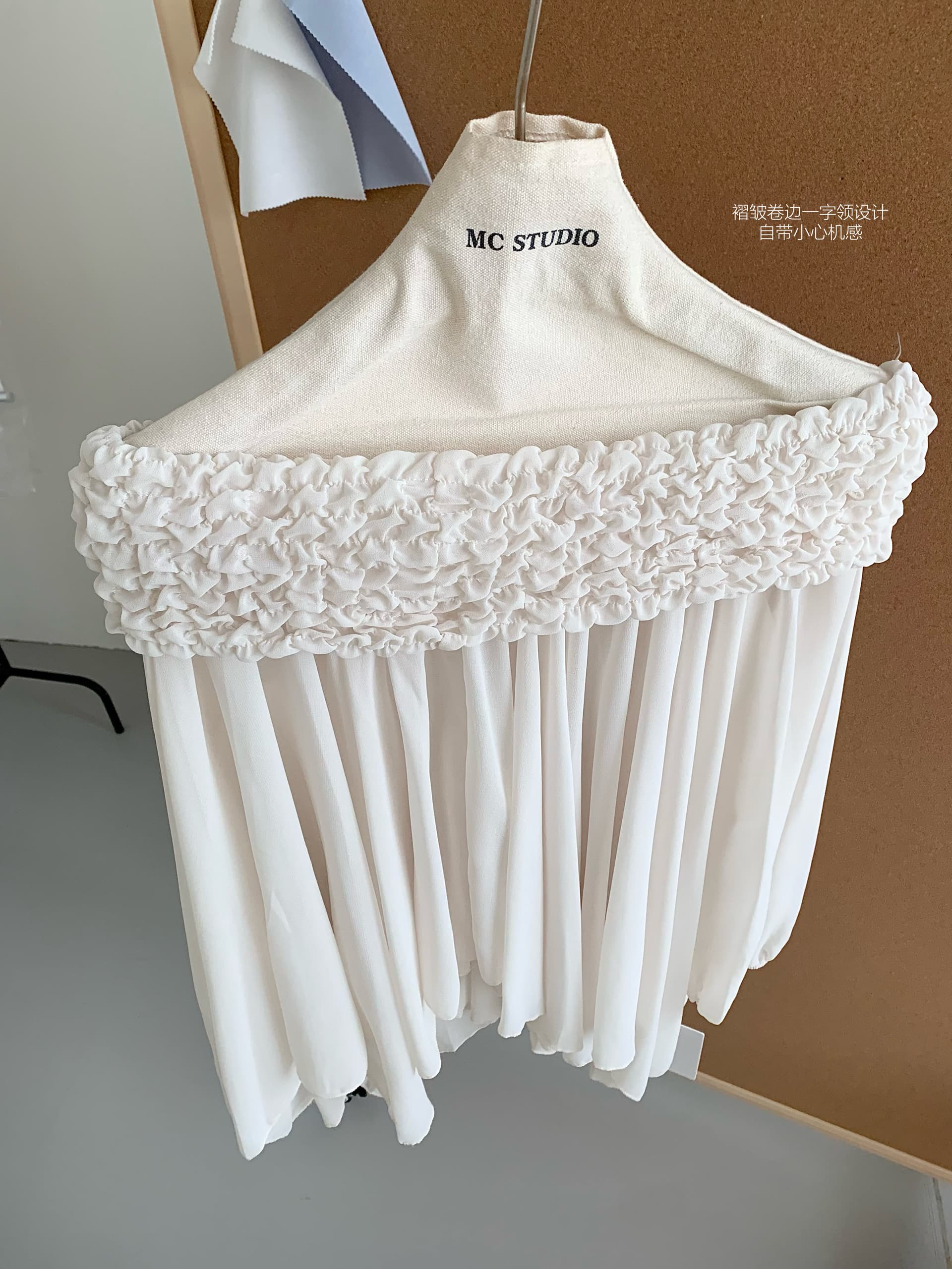 yoli 장 宥 이익 분필 망상 살구 색상 오프숄더 시폰 셔츠 여성 봄 미니멀리즘 루즈핏 슬림해 보이는 긴팔 맨위 상세 이미지 7