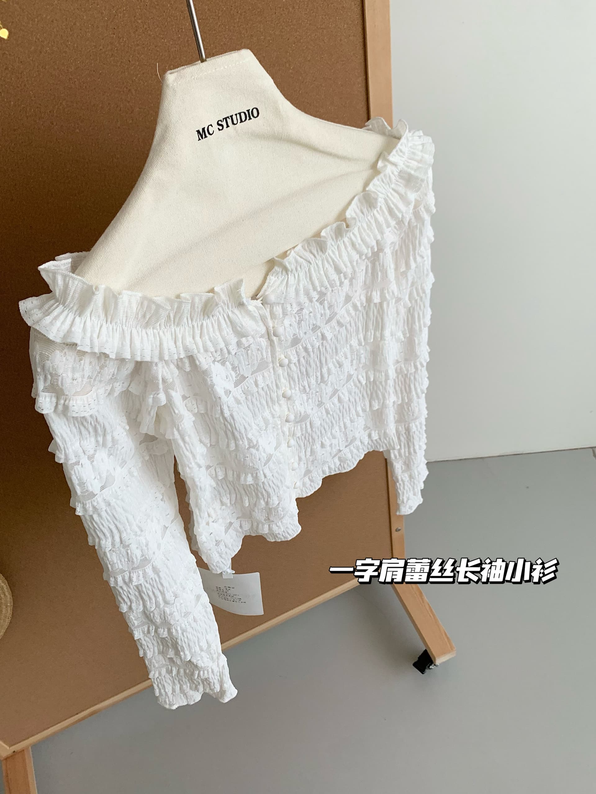 한 부서 부드러운 레이스 계층의 감각 오프숄더 허리 수축 슬림해 보이는 맨위 작은 셔츠 상세 이미지 11