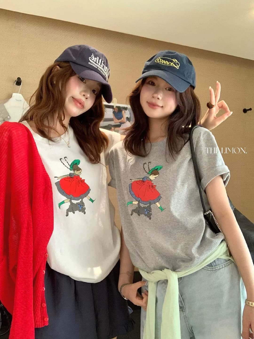 한국 동대문 순면 여름 새로운 루즈핏 귀여운 만화 애니메이션 프린트 반팔 티셔츠 여성 레저 맨위 이미지 2