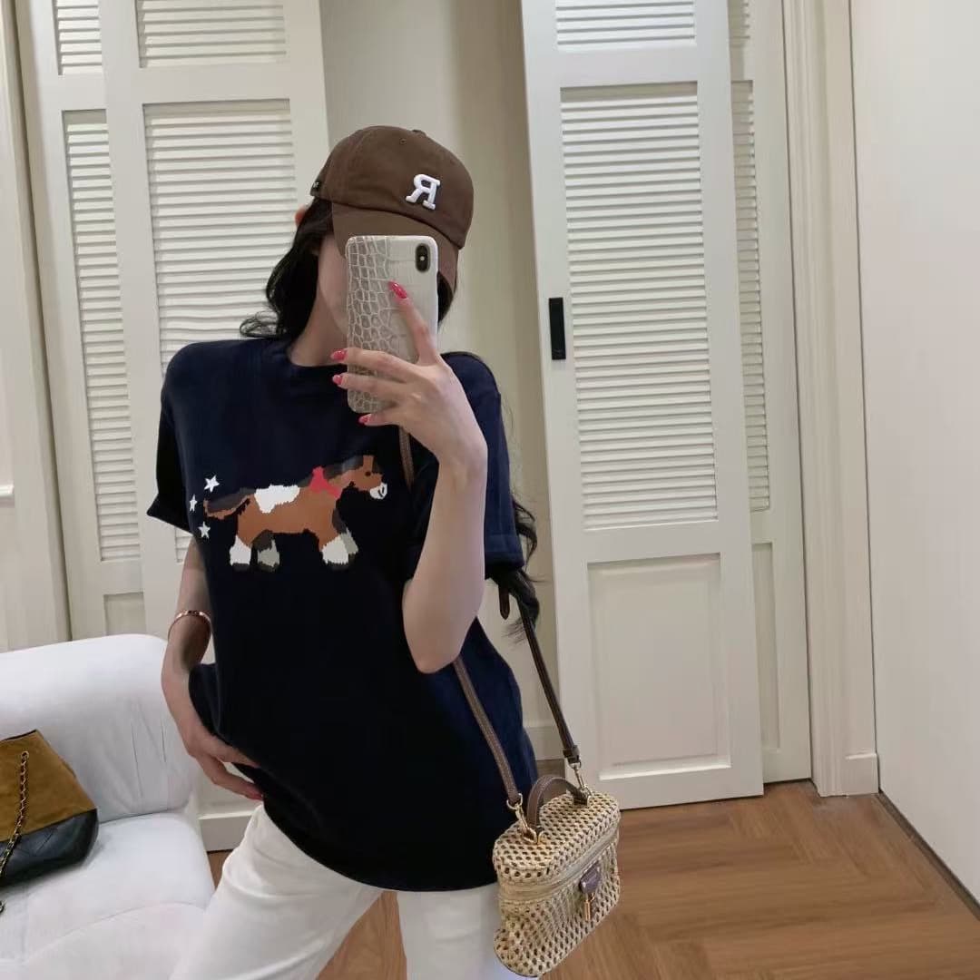 봄 여름 개성 작은 말 프린트 반팔 티셔츠 여성 루즈핏 디자인 센스 다용도 맨위 상세 이미지 1