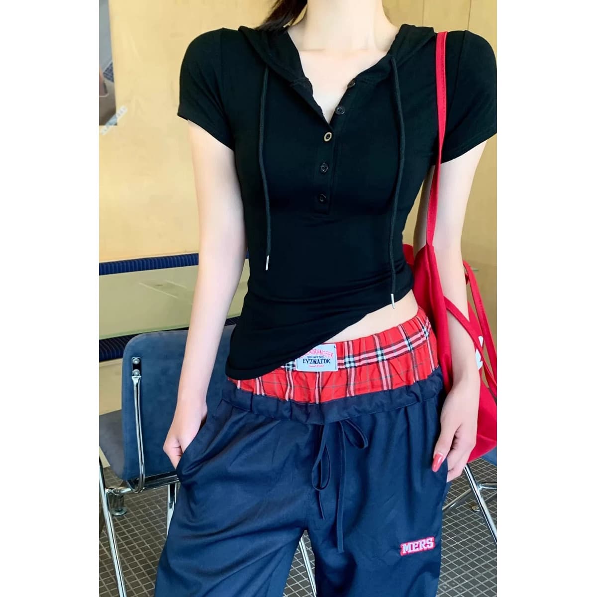 아메리칸 핫걸 바람 검정색 레트로 반팔 후드 POLO 셔츠 표지 고기 꼬집기 허리 작은 대중 패션 맨위 이미지 3