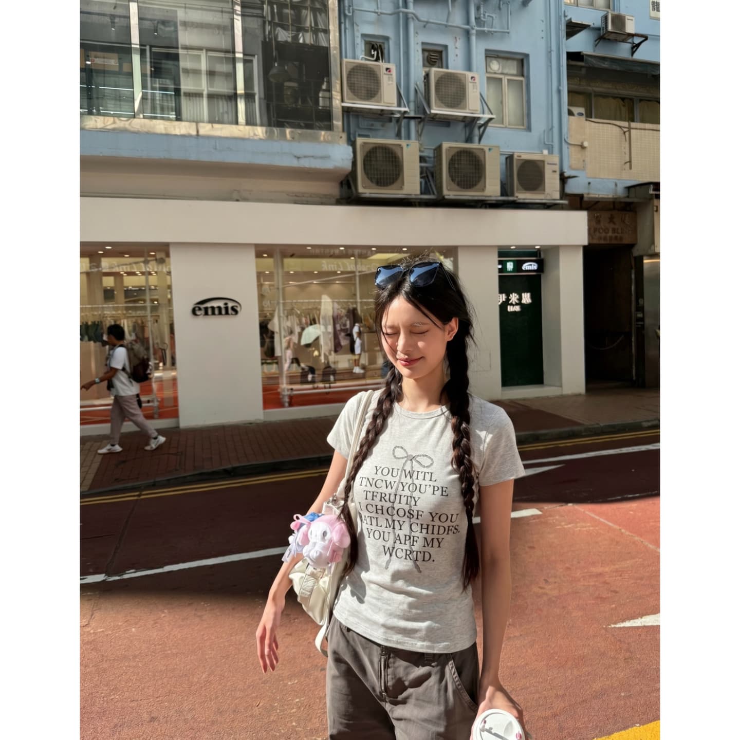 광저우 원단 디지털 직분사 완제품 210 그램 95 면 40s 오스트리아 델 나비 매듭 알파벳 프린트 짧은 이미지 3