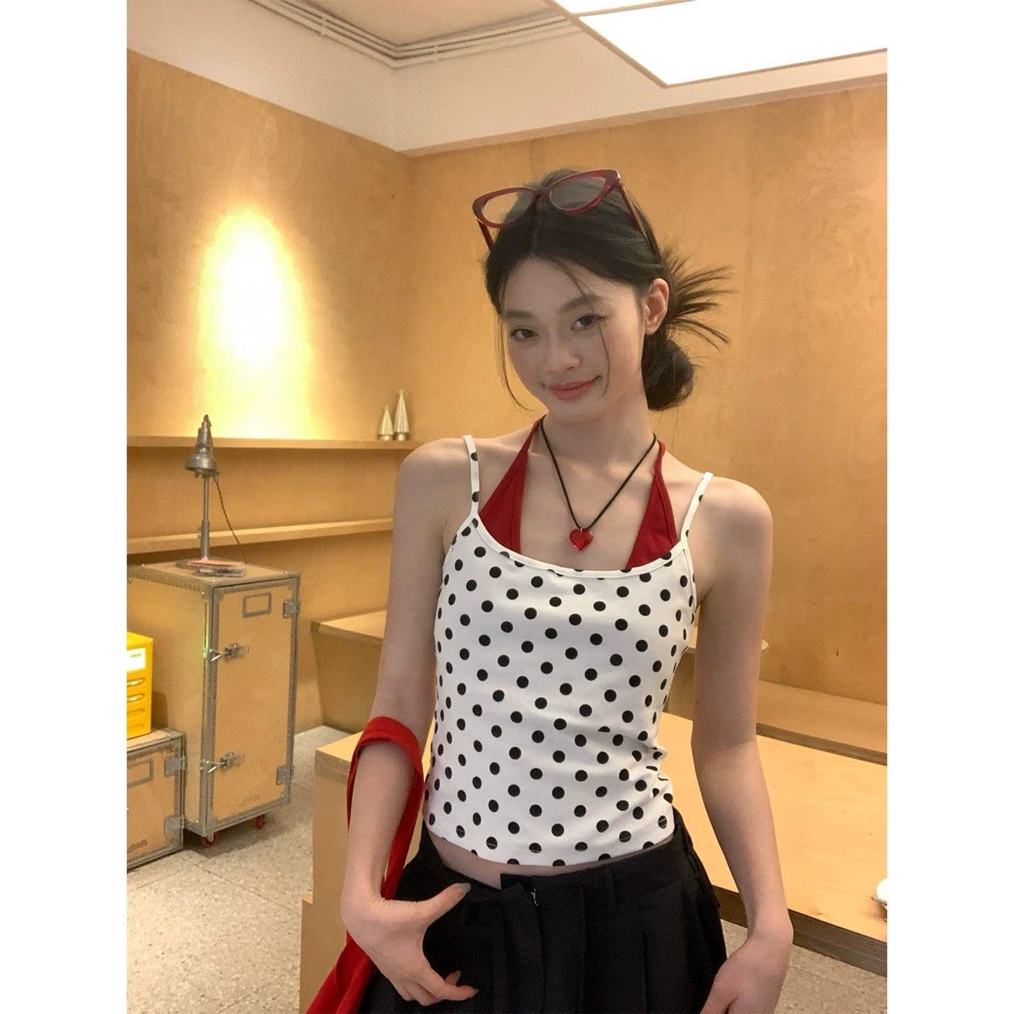 한 부서 섹시함 도트 무늬 배색 페이크 레이어드 슬립 맨위 여성 2026 여름 새로운 분위기 센스 허리 수축 슬림해 보이는 맨위 상세 이미지 3