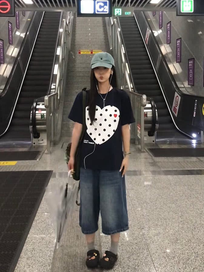 높은 품질 순면 230 크 빗질하다 닫기 루즈핏 프린트 반팔 티셔츠 상세 이미지 2