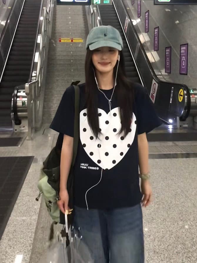 높은 품질 순면 230 크 빗질하다 닫기 루즈핏 프린트 반팔 티셔츠 상세 이미지 3