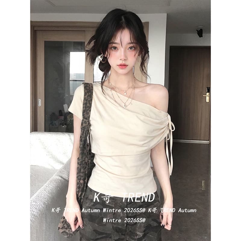 페이크 레이어드 비스듬한 어깨 스트랩 반팔 티셔츠 여성 여름 디자인 센스 오프숄더 몸매 가꾸기 맨위 상세 이미지 1