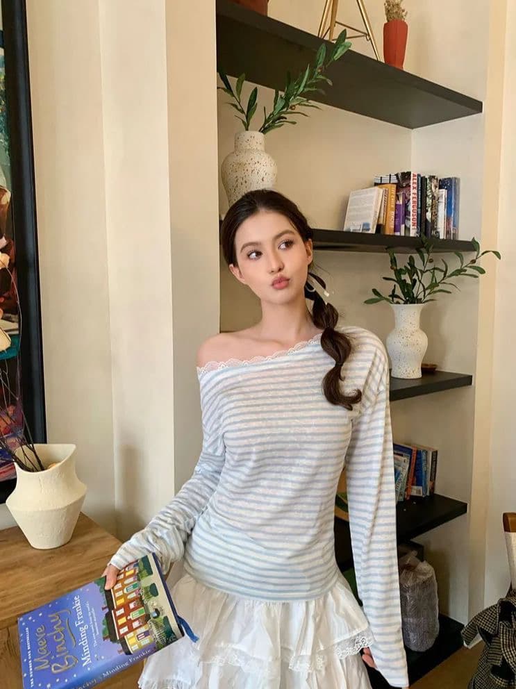 광저우 스트라이프 원단 블루 화이트 배색 스트라이프 비스듬한 어깨 긴팔 티셔츠 블라우스 이미지 4