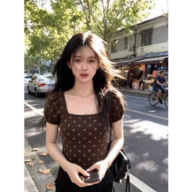 1 1 라이 우아한 리브 브라운 거품 소매 프린트 반팔 티셔츠 여성 디자인 센스 26 연령 감소 맨위 이미지 3