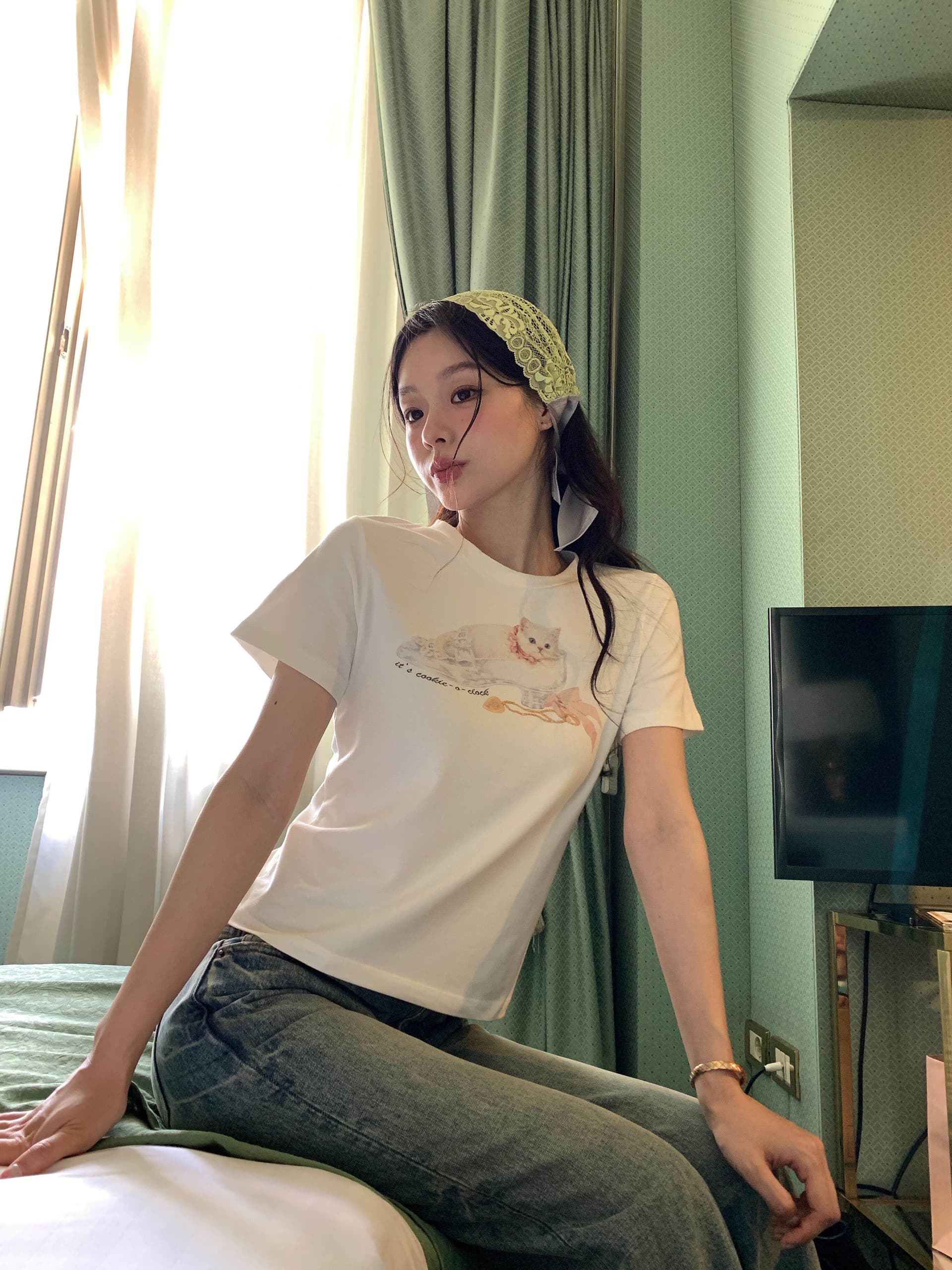 아메리칸 레트로 핫걸 긍정적 인 어깨 라운드 넥 프린트 반팔 티셔츠 이미지 3