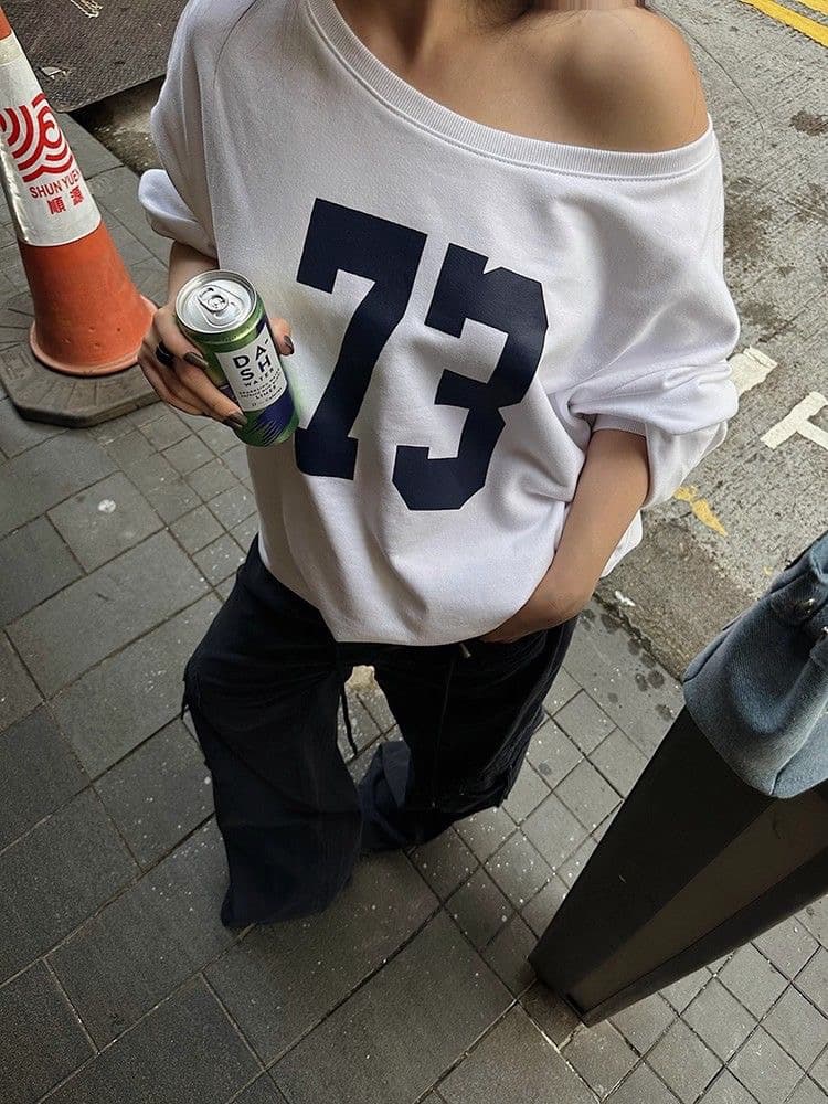 아메리칸 레트로 핫걸 비스듬한 어깨 프린트 루즈핏 후드티 이미지 3