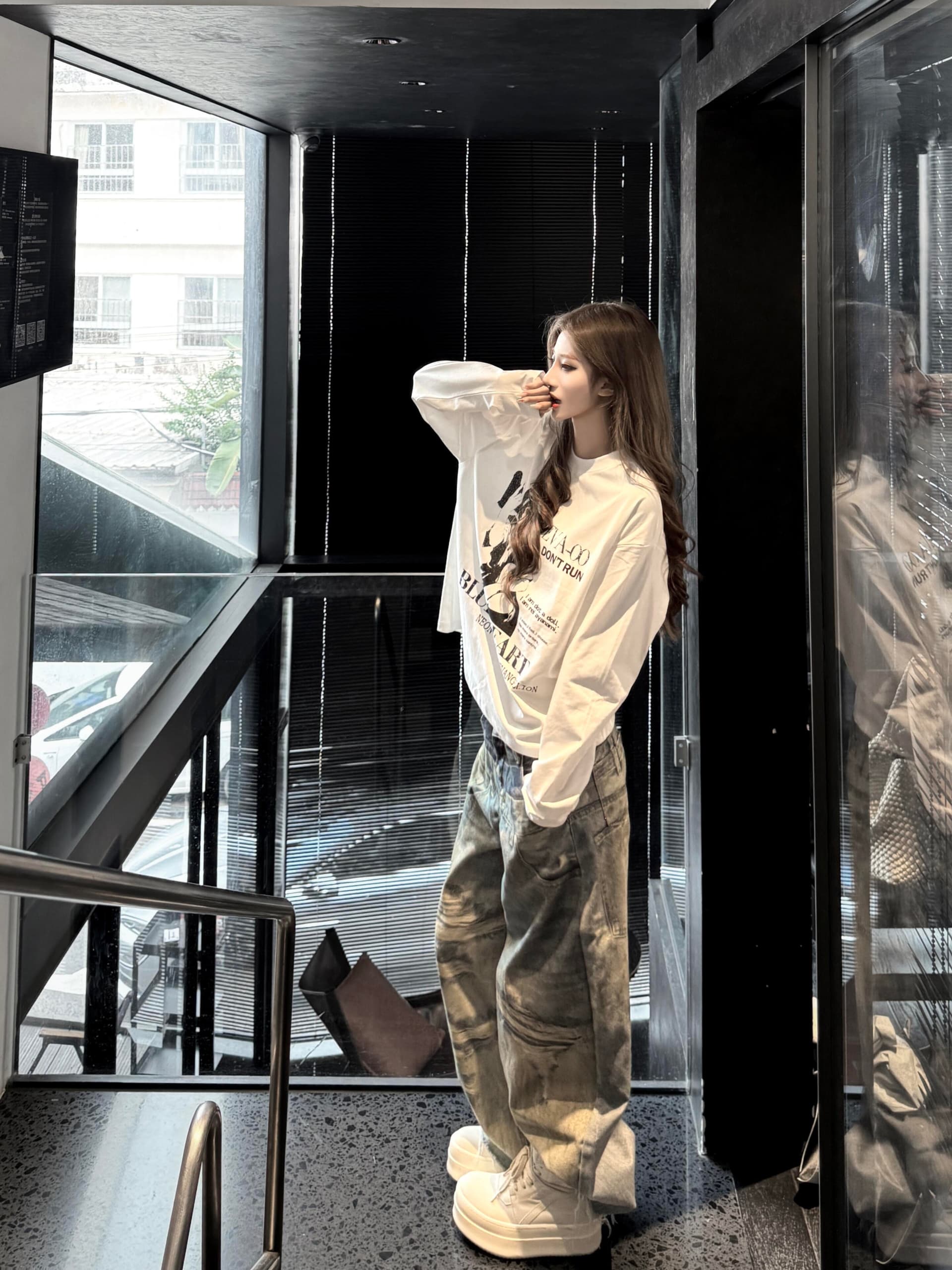 높은 품질 순면 200그램 21 빗질하다 정밀 프린트 가을 루즈핏 긴팔 티셔츠 여성 이미지 2