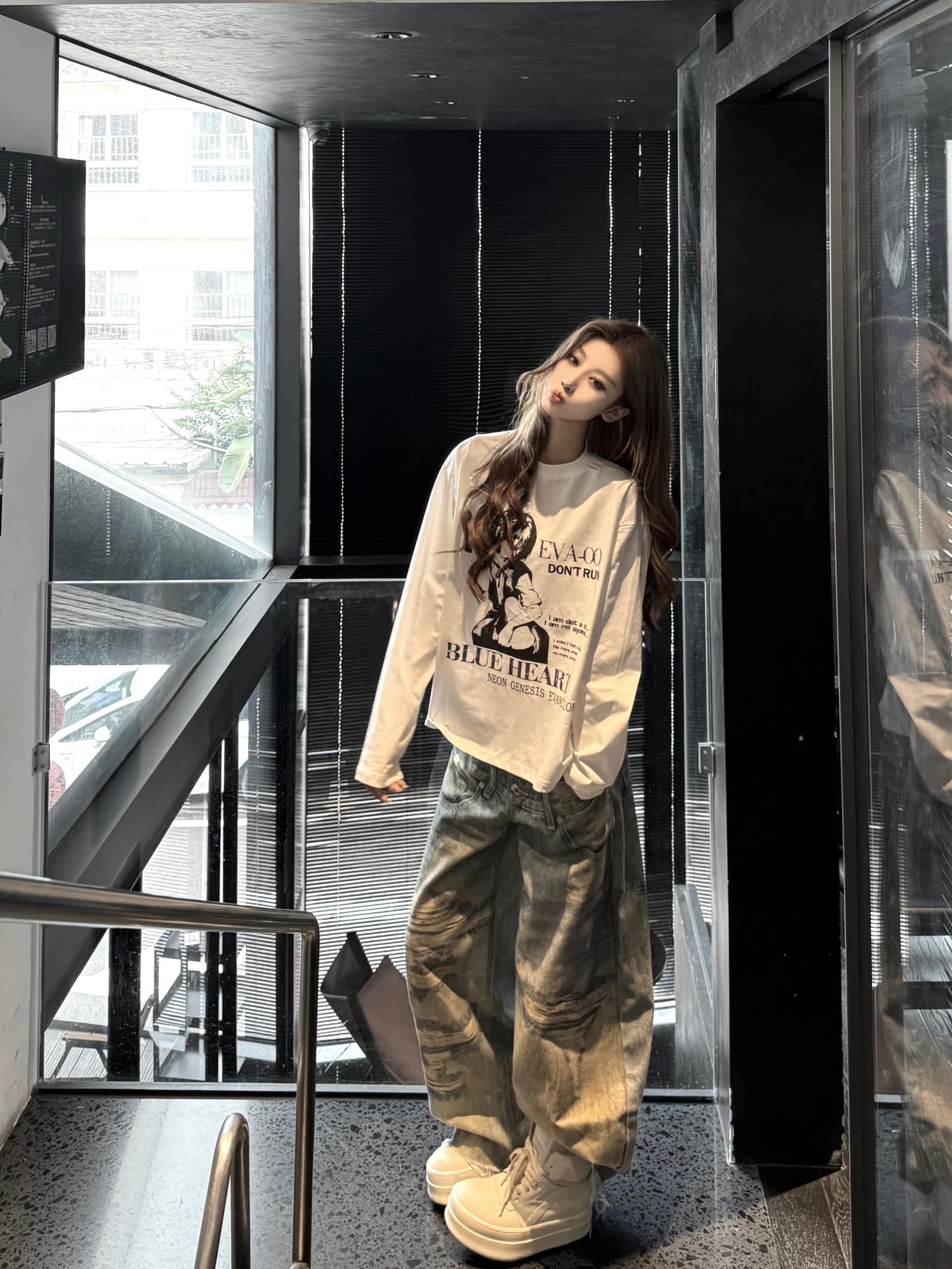 높은 품질 순면 200그램 21 빗질하다 정밀 프린트 가을 루즈핏 긴팔 티셔츠 여성 상세 이미지 3
