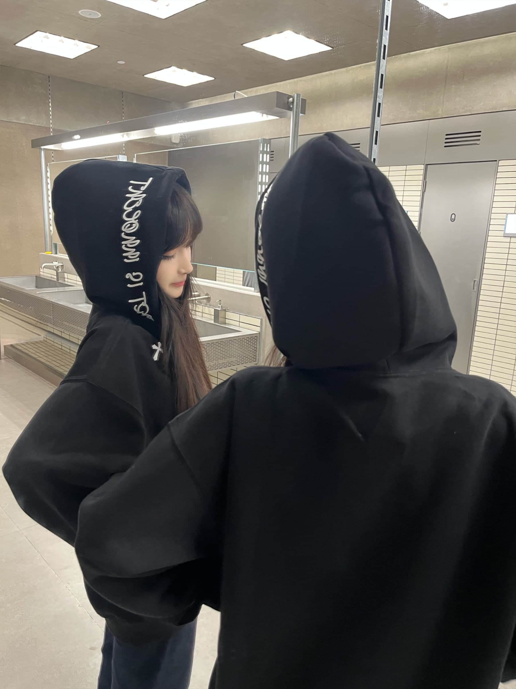 후아 면 복합 없음 모자 로프 있음 주머니 후드 티 스웨터 여성 얇은 스타일 털이 있는 상세 이미지 3