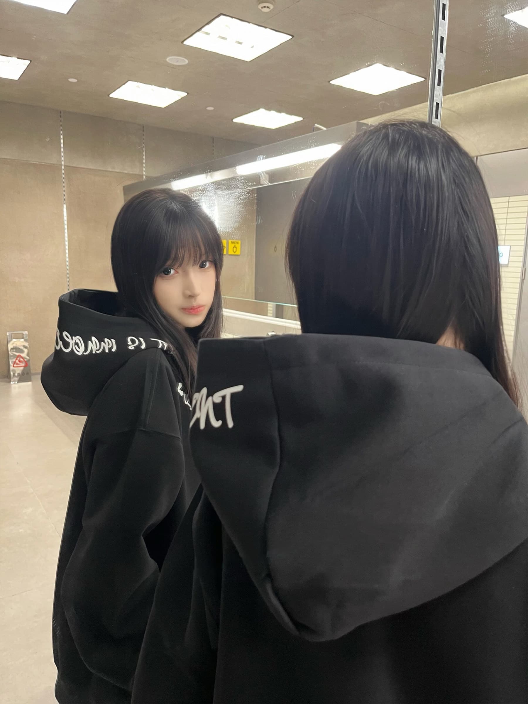 후아 면 복합 없음 모자 로프 있음 주머니 후드 티 스웨터 여성 얇은 스타일 털이 있는 상세 이미지 4