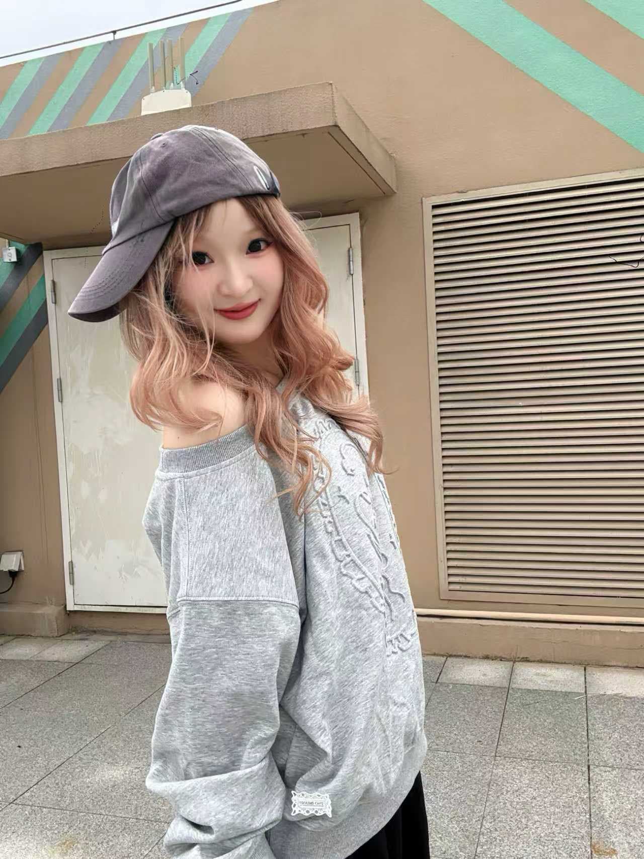 좋은 품질 원본 솜씨 강철 인쇄 순수한 Mianhua 면 복합 비스듬한 어깨 라운드 넥 후드티 이미지 2