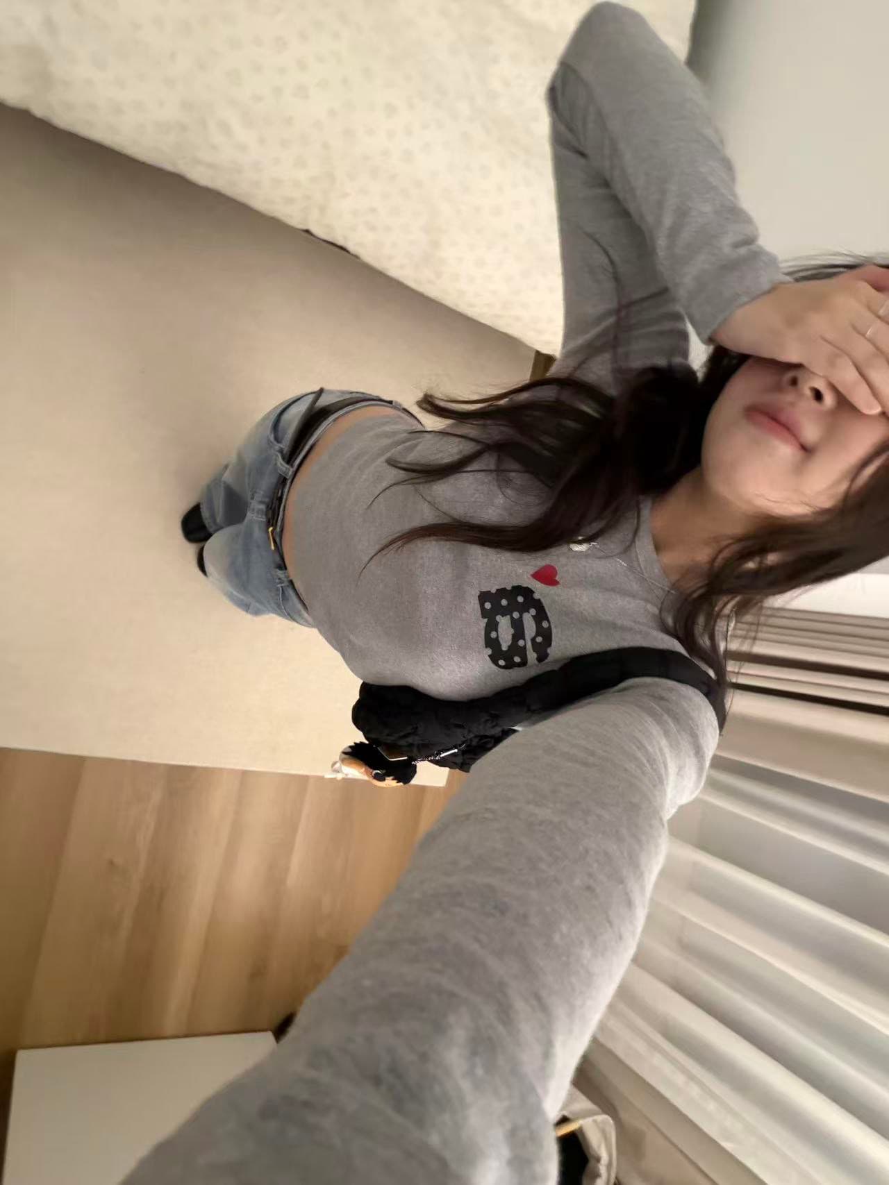 높은 품질 순면 220 그램 40 차가운 미끄러짐 음식 털 92 면 8 암모니아 Lun 프린트 몸매 가꾸기 긴팔 티셔츠 상세 이미지 1