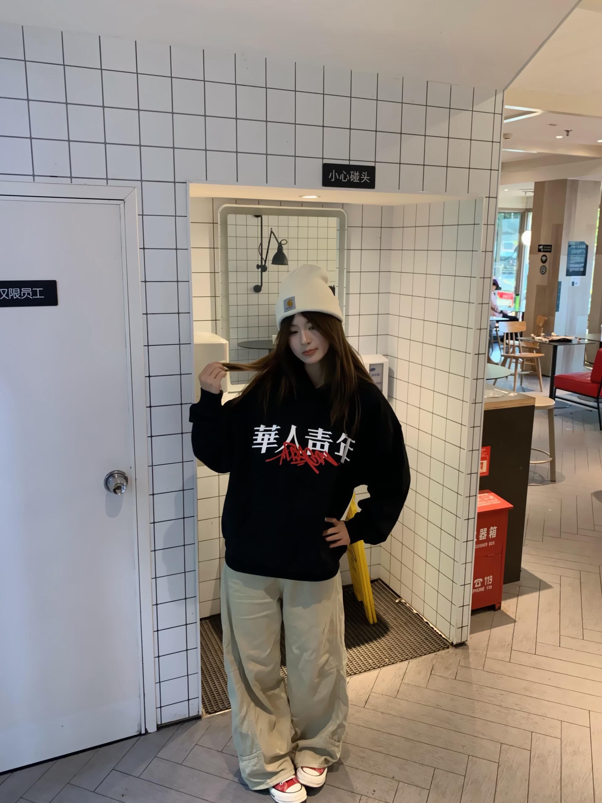 후아 면 복합 없음 모자 로프 있음 주머니 후드 티 스웨터 여성 얇은 스타일 털이 있는 상세 이미지 2