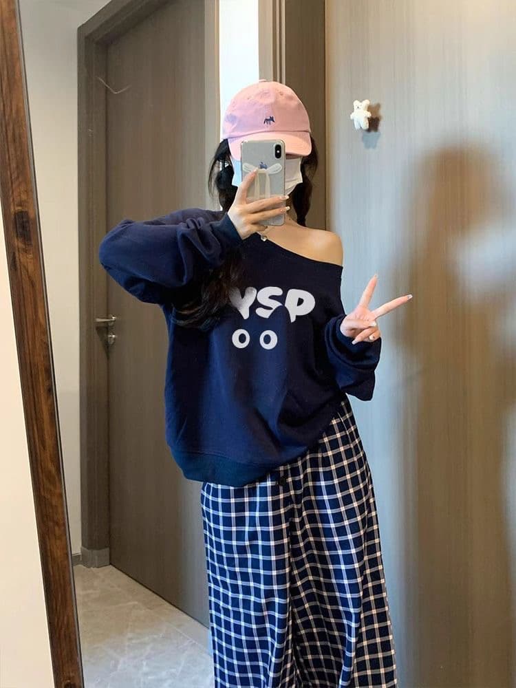 아메리칸 레트로 핫걸 비스듬한 어깨 프린트 루즈핏 후드티 상세 이미지 5
