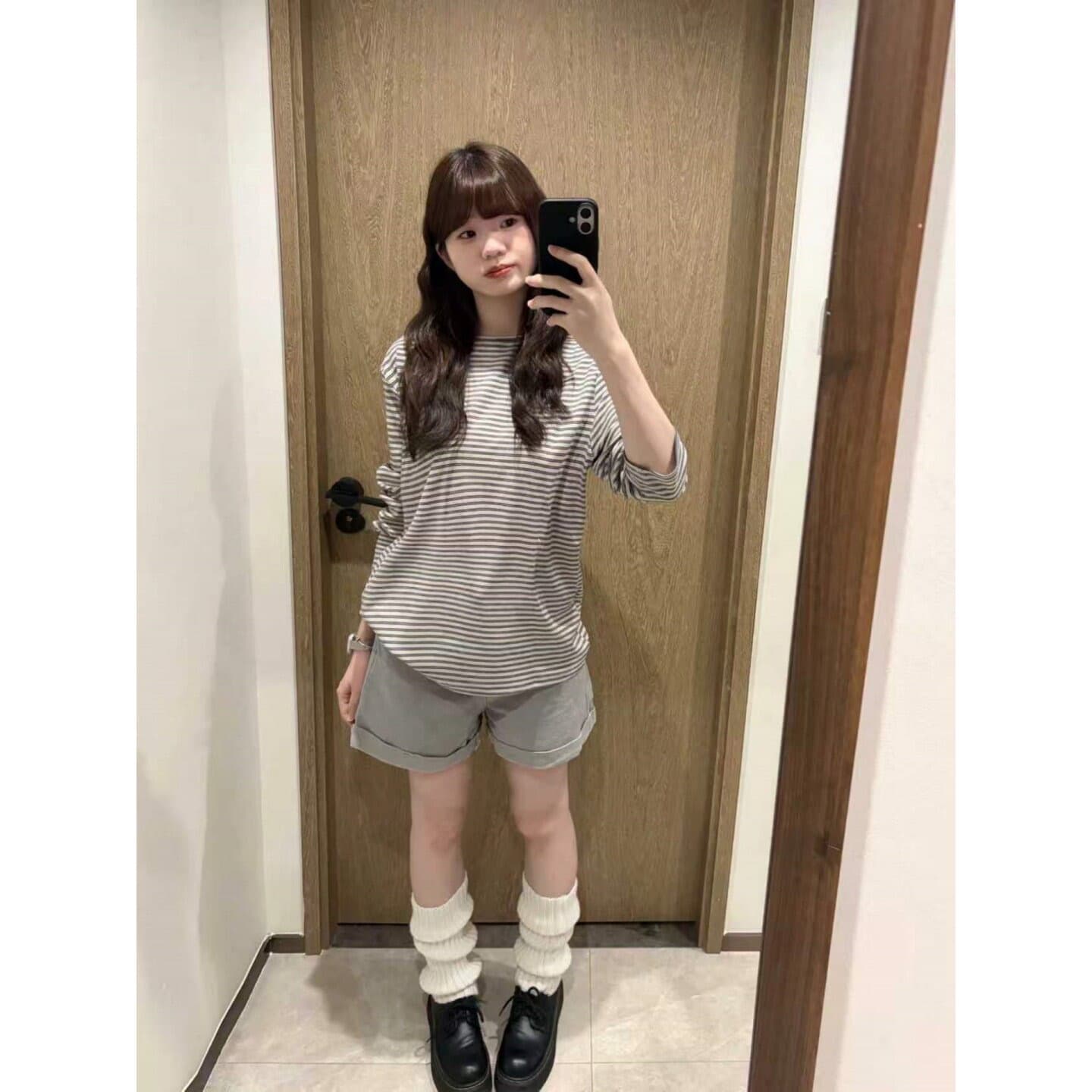 230 크 슈 따뜻한 면 긴팔 티셔츠 캐주얼 루즈핏 블루 체크무늬 레이스업 펌프 로프 네클라인 상세 이미지 7