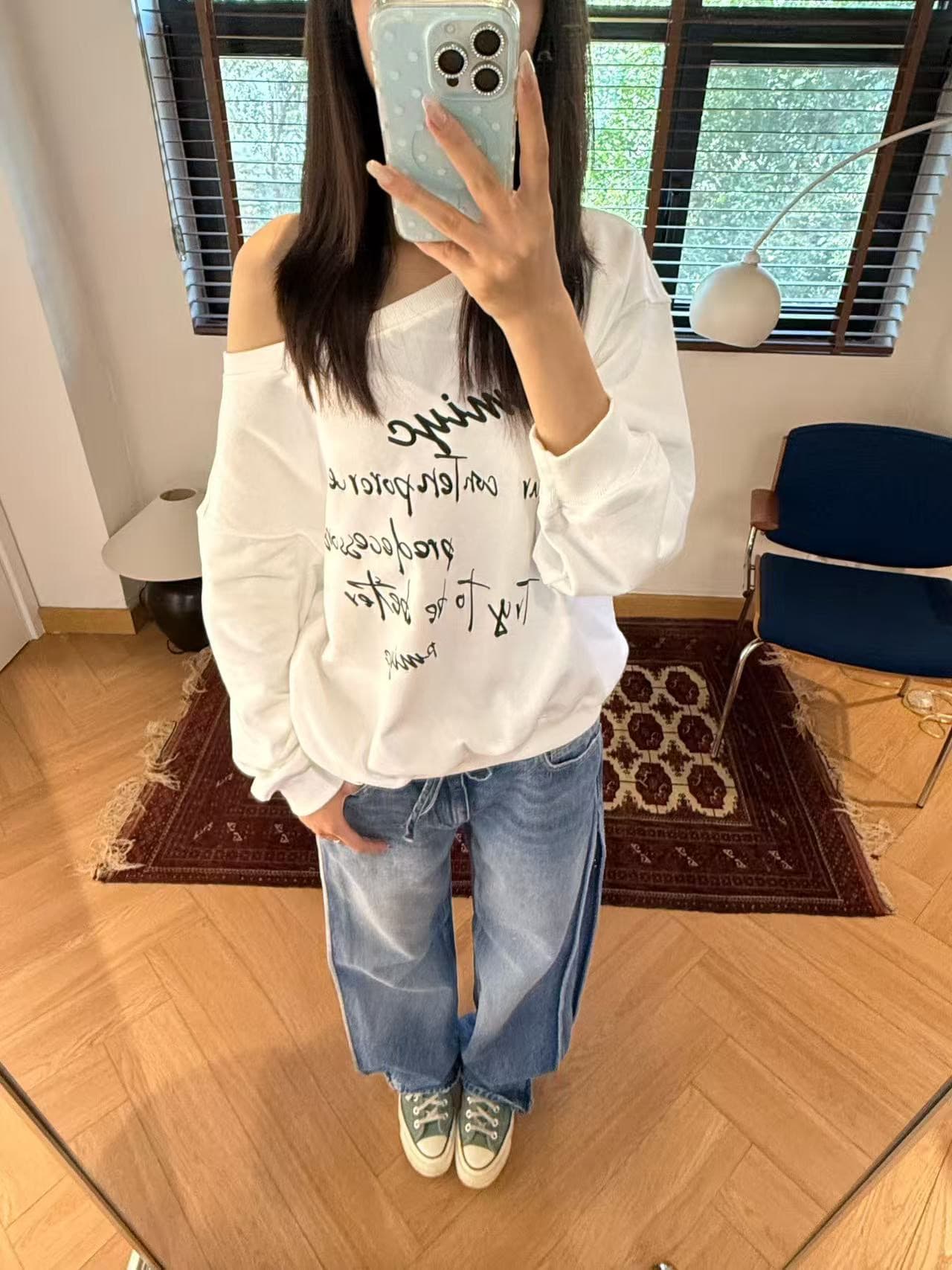 아메리칸 레트로 비스듬한 어깨 프린트 긴팔 후드티 이미지 2