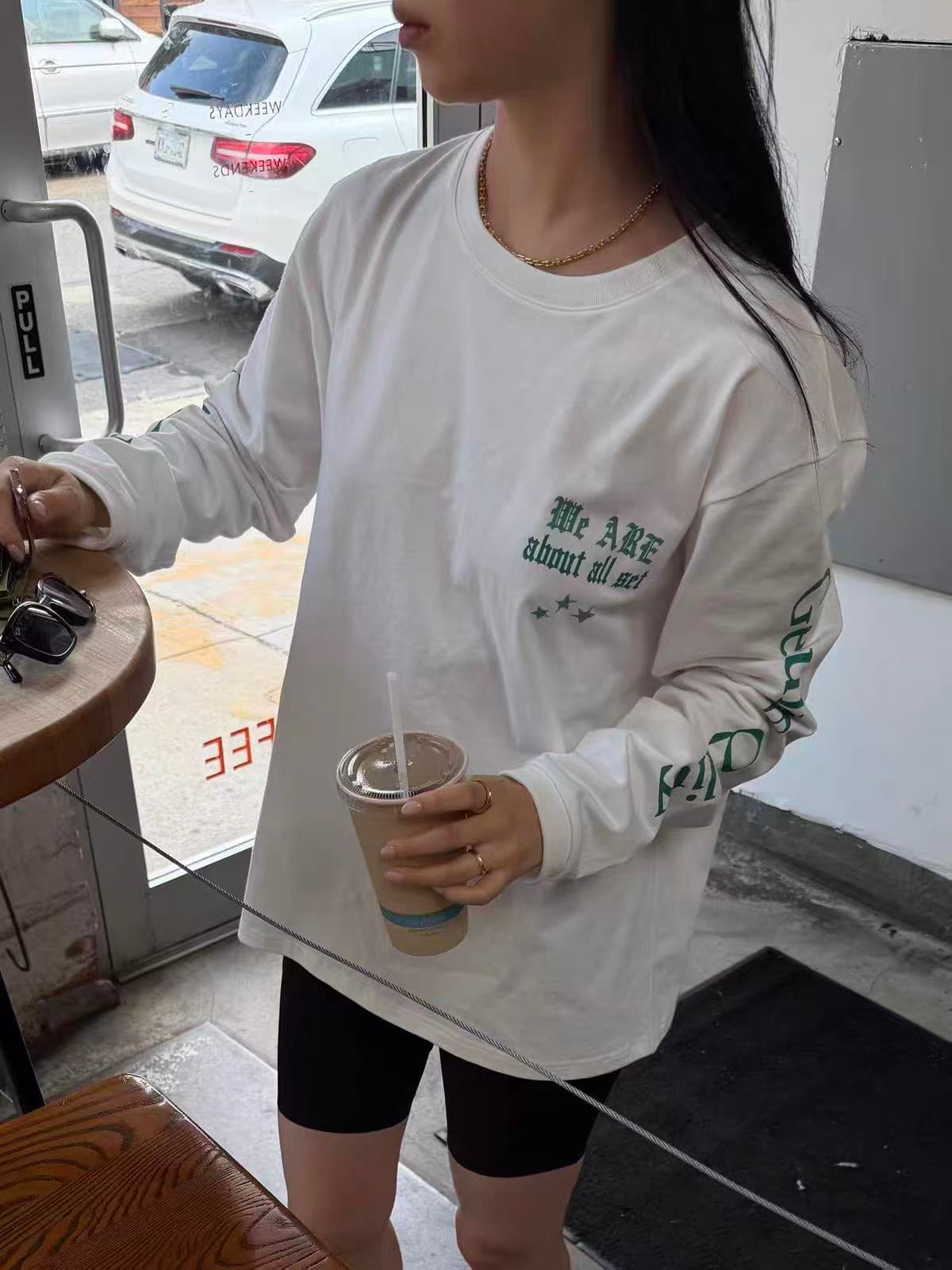 봄 가을 새로운 빗질하다 닫기 순면 이후 패키지 칼라 긴팔 라운드 넥 프린트 티셔츠 이미지 2