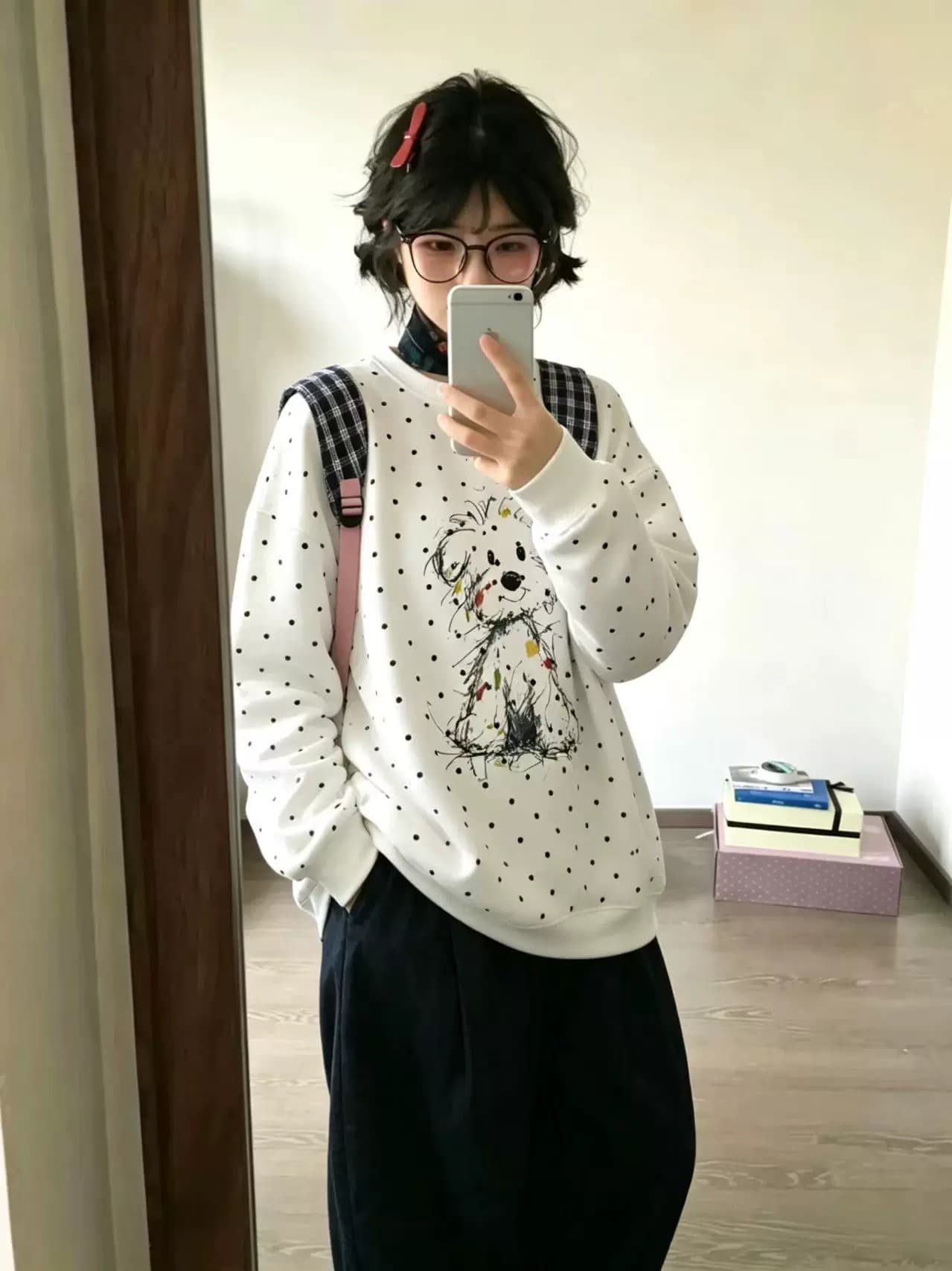 순수한 Mianhua 면 복합 얇은 스타일 털이 있는 도트 무늬 라운드 넥 후드티 여성 이미지 3
