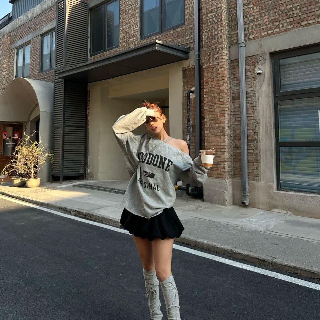아메리칸 레트로 비스듬한 어깨 후드티 여성 가을 겨울 프린트 맨위 이미지 5