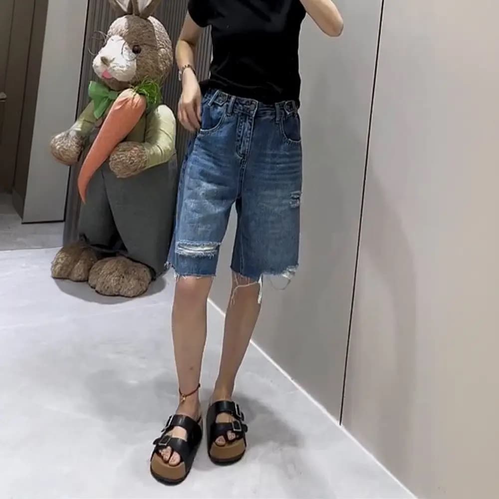 찢어진 부분 데님 반바지 여성 2026 여름 새로운 빅 사이즈 루즈핏 배 종류 몸 슬림해 보이는 넓은 다리 거친 가장자리 오부 바지 이미지 5