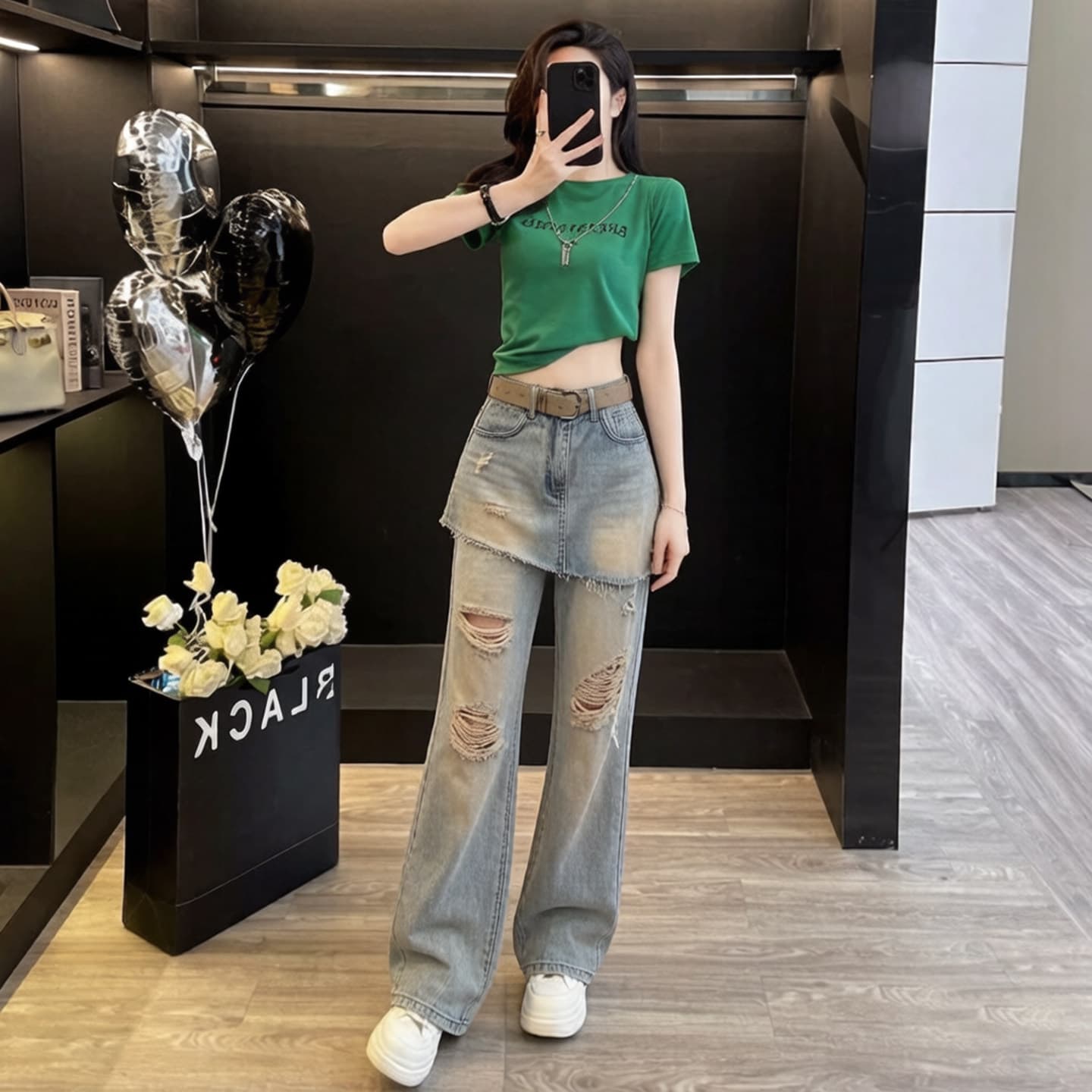 마 오래된 페이크 레이어드 찢어진 부분 마이크로 나팔 청바지 여성 2026 여름 하이웨이스트 개성 방귀 커튼 몸매 가꾸기 슬림해 보이는 바지