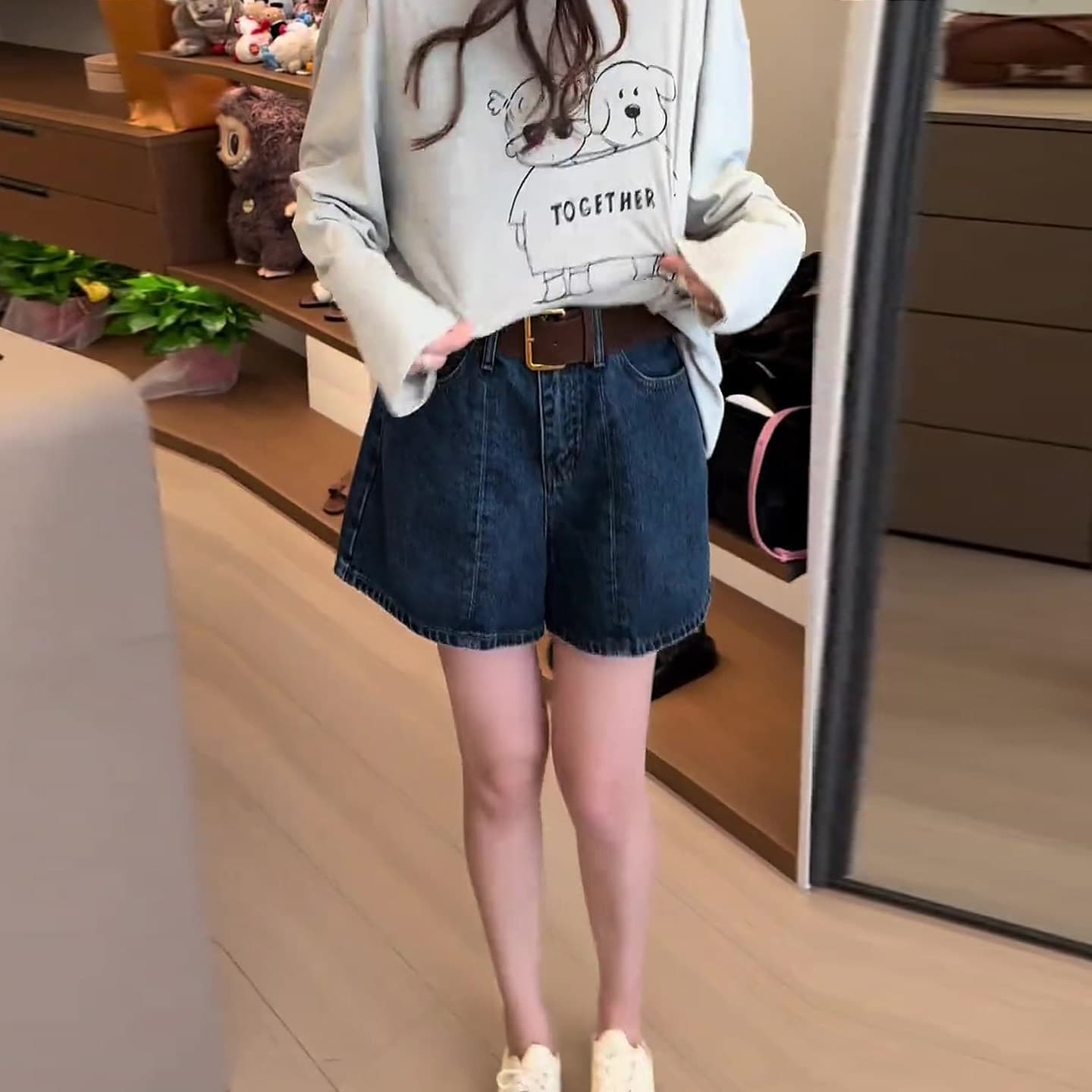 한국 스타일 진한 파란색 스트레이트 데님 반바지 여성 여름 얇은 스타일 2026 새로운 작은 키 하이웨이스트 루즈핏 넓은 다리 핫 바지