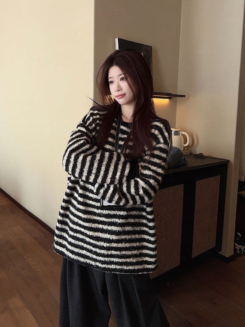 실사 특별 가격 털 서클 스트라이프 털이 있는 후드티 가을 겨울 새로운 한 부서 배색 스트라이프 루즈핏 라운드 넥 보온 맨위 상세 이미지 24