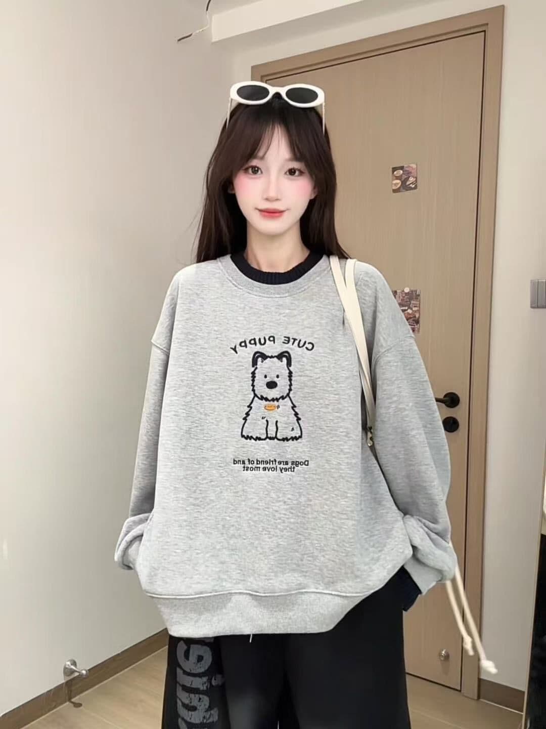 경관 그림 특별 가격 털이 있는 후드티 여성 가을 겨울 새로운 루즈핏 만화 자수 페이크 레이어드 배색 라운드 넥 보온 맨위