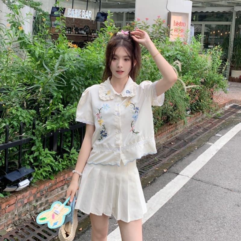 실사 달콤함 꽃무늬 자수 베이비 칼라 여성 셔츠 2026 년 여름 새로운 디자인 센스 Chic 반팔 맨위 이미지 5