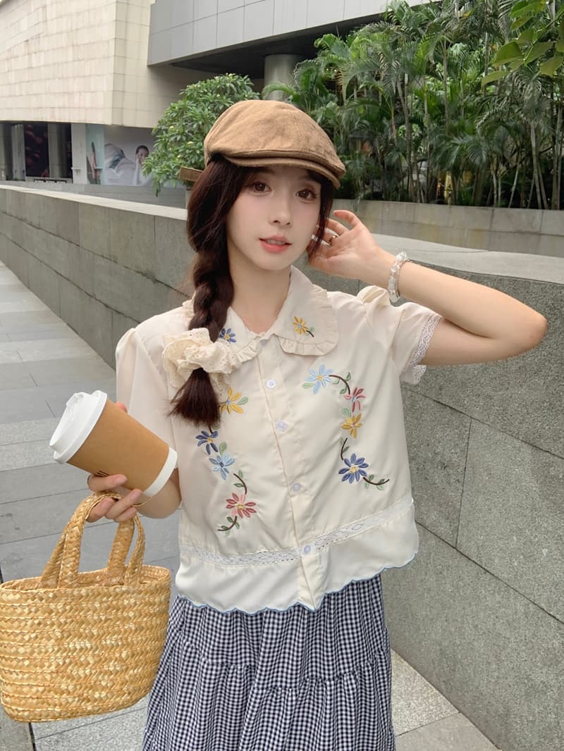 실사 달콤함 꽃무늬 자수 베이비 칼라 여성 셔츠 2026 년 여름 새로운 디자인 센스 Chic 반팔 맨위 상세 이미지 16