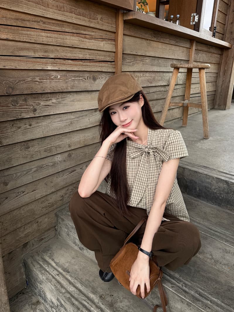 실사 품격 스탠드 칼라 레이스업 체크무늬 작은 날다 소매 셔츠 여성 의류 2026 여름 디자인 센스 작은 대중 Chic 맨위 상세 이미지 13