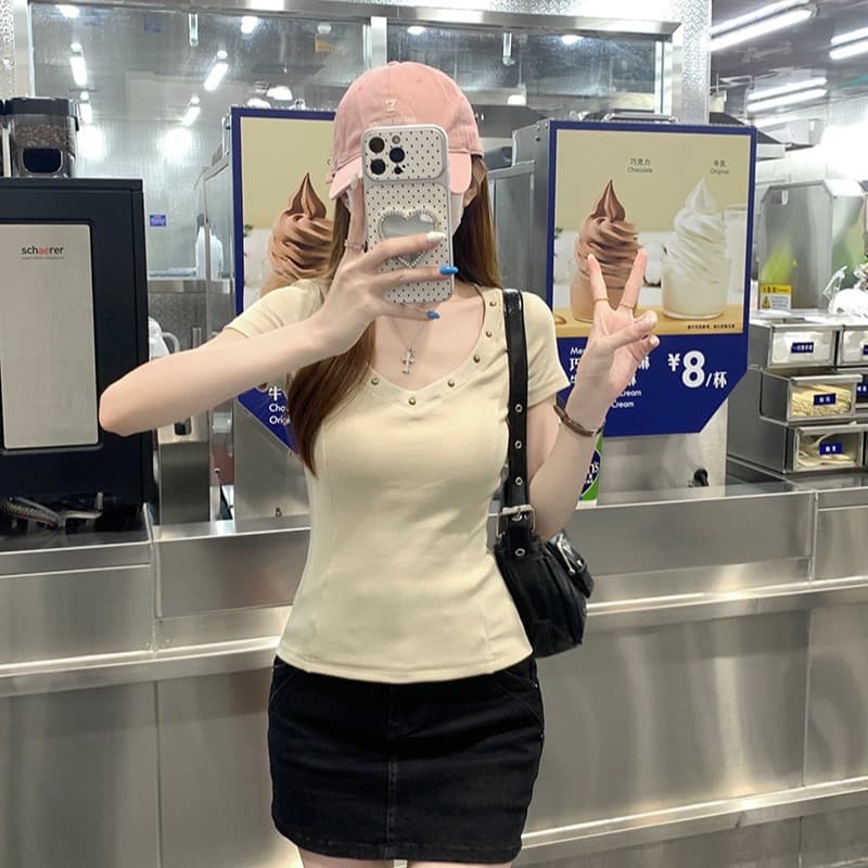 실사 반팔 티셔츠 여성 의류 여름 트렌디 새로운 긍정적 인 어깨 몸매 가꾸기 슬림해 보이는 한 부서 디자인 센스 징 V넥 맨위 이미지 6