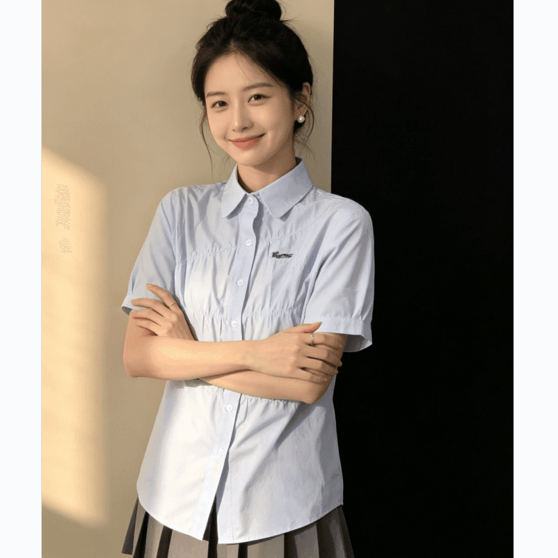 파란색 반팔 여성 셔츠 여름 학원 스타일 달콤함 루즈핏 단색 셔츠 한 부서 고급 센스 주름 맨위 트렌디 상세 이미지 2