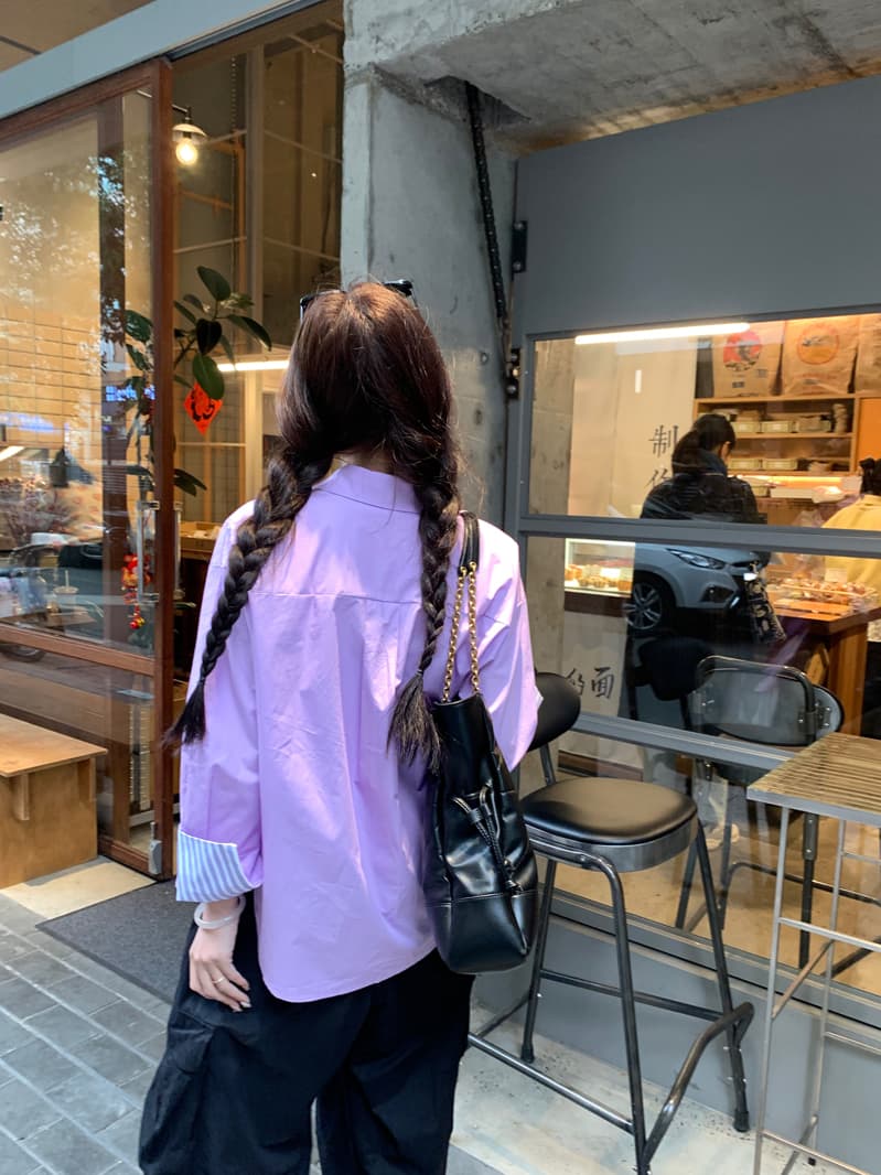 2026 봄 단색 긴팔 여성 셔츠 레트로 디자인 센스 작은 대중 루즈핏 다용도 셔츠 배색 맨위 재킷 상세 이미지 9