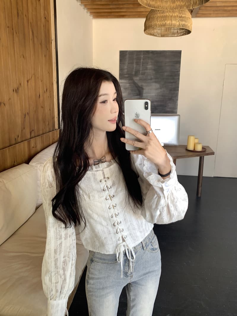 나비 어둠 곡물 자수 레이스 흰 셔츠 여성 의류 2026 가을 새로운 디자인 센스 고유 한 Chic 품격 맨위 상세 이미지 19