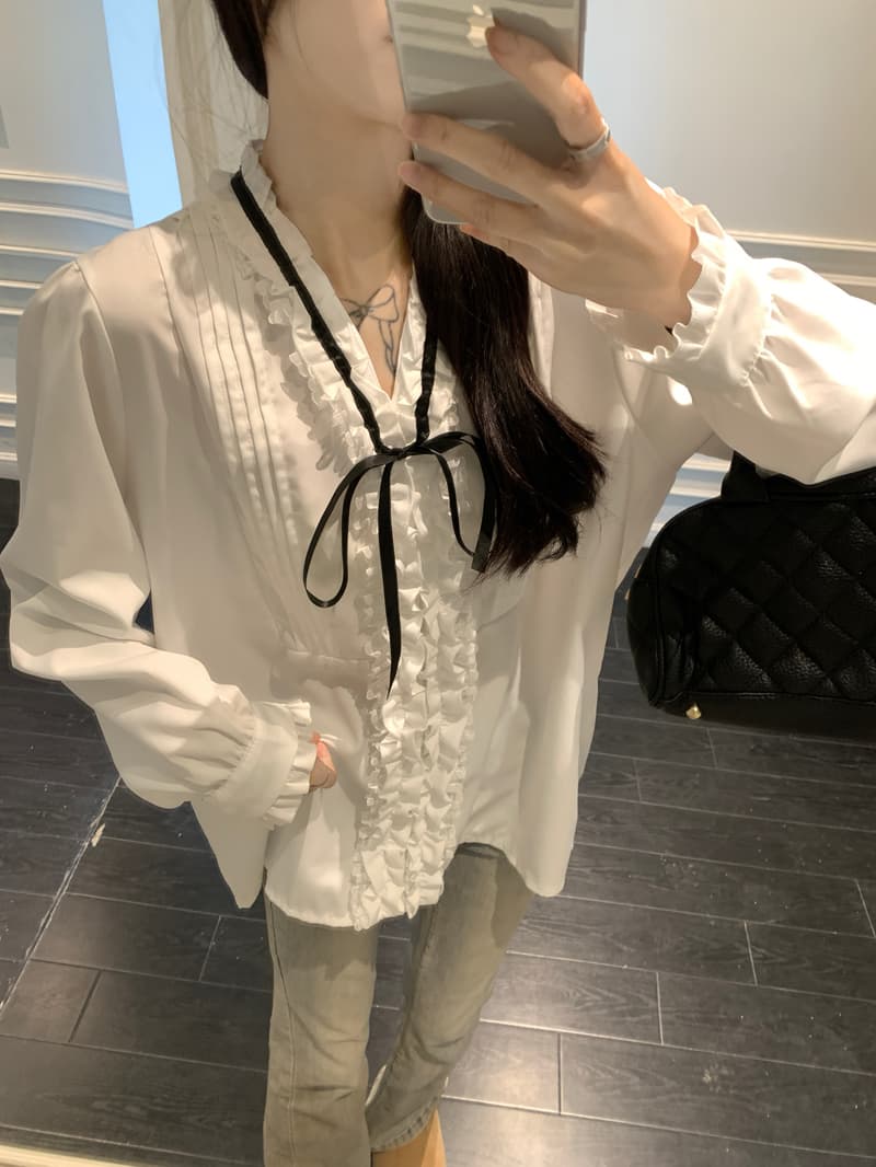 프랑스식 레트로 천 금빛 바람 V넥 레이스업 나비 매듭 셔츠 여성 의류 긴팔 인사이드 가져 가라. 외출용 화이트 달콤함 맨위 상세 이미지 11