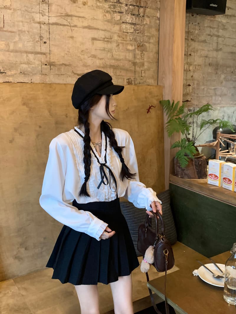 프랑스식 레트로 천 금빛 바람 V넥 레이스업 나비 매듭 셔츠 여성 의류 긴팔 인사이드 가져 가라. 외출용 화이트 달콤함 맨위 상세 이미지 15