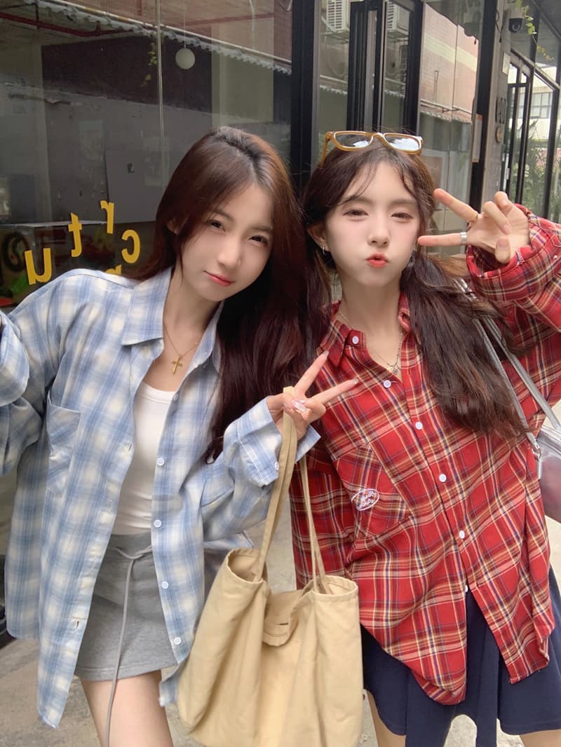 한국 스타일 레트로 사계절 다용도 체크무늬 여성 셔츠 2026 새로운 디자인 센스 작은 대중 Chic 스트라이프 셔츠 재킷 이미지 3