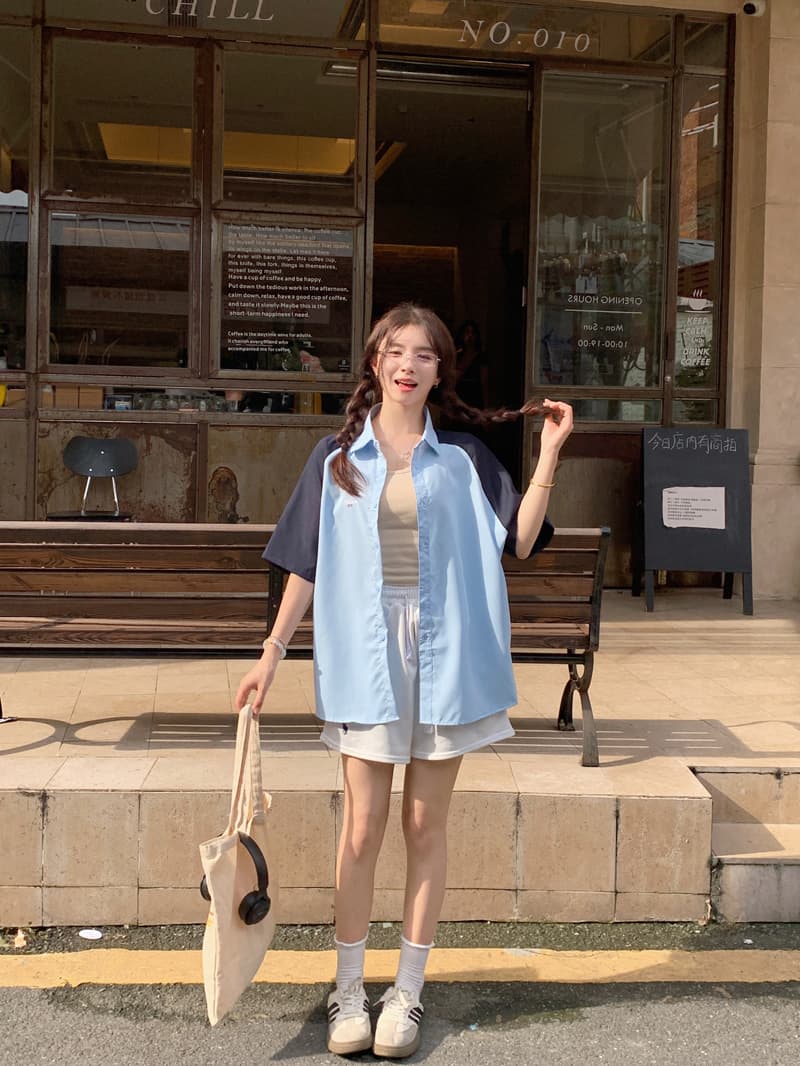 여름 낮음 포화 상태 색상 시스템 레트로 삽입 어깨 반팔 여성 셔츠 2026 년 커플 다용도 자수 POLO 칼라 맨위 상세 이미지 26